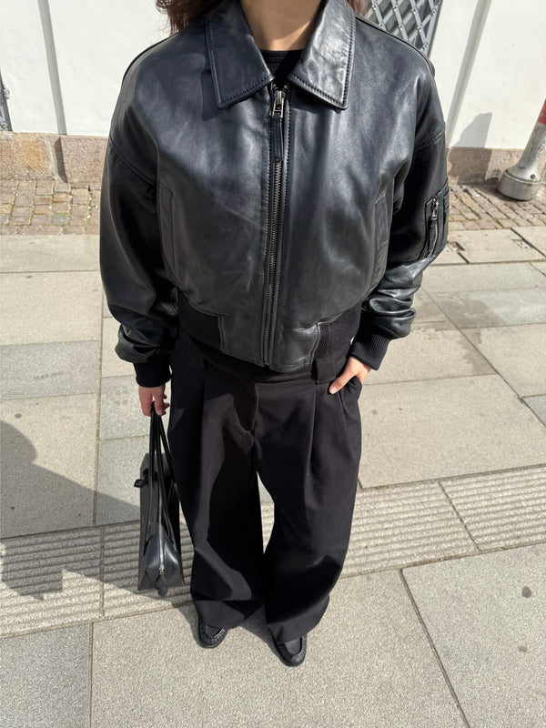 BONNIE LÄDERBOMBERJACKA - SVART